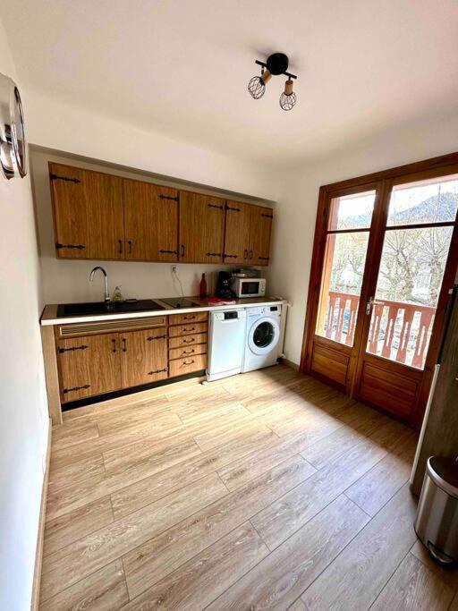 Charmant Appartement Renove Au Coeur Du Village Saint-Martin-Vésubie Exteriör bild