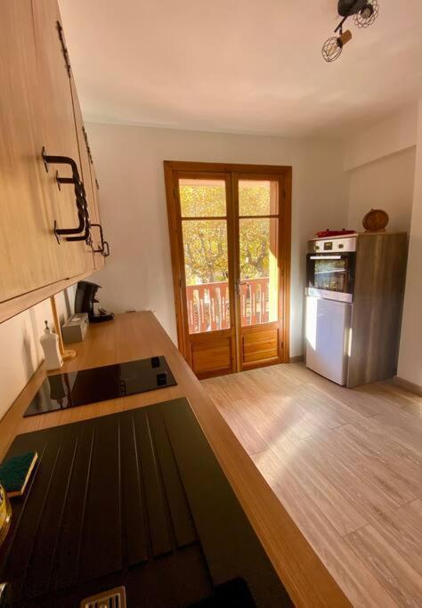 Charmant Appartement Renove Au Coeur Du Village Saint-Martin-Vésubie Exteriör bild